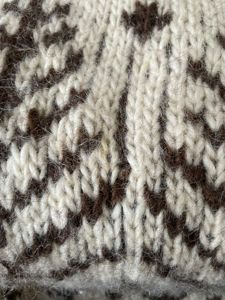 Chunky Wool Leaf Jumper - M