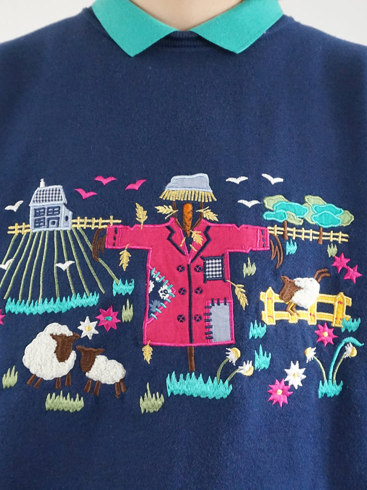 Scarecrow & Sheep Embroidered Sweatshirt - L