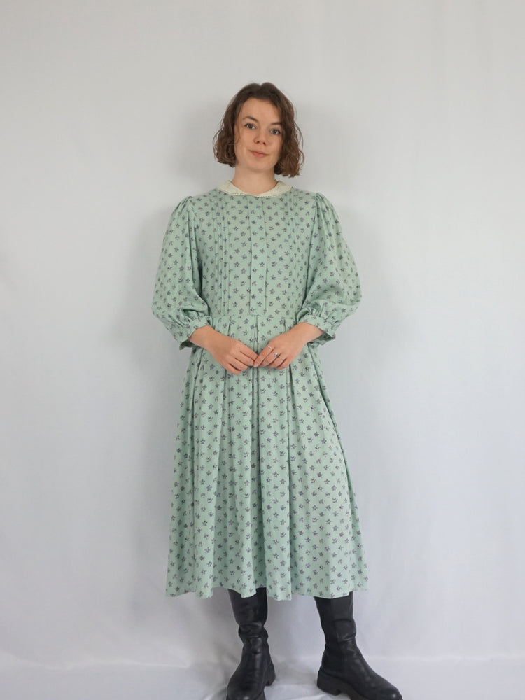 Sage Green Floral Casual Dress - M