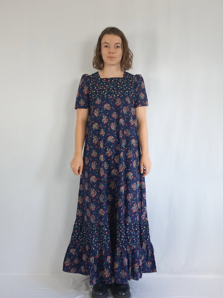 Smock Style Ditsy Floral Dress - S