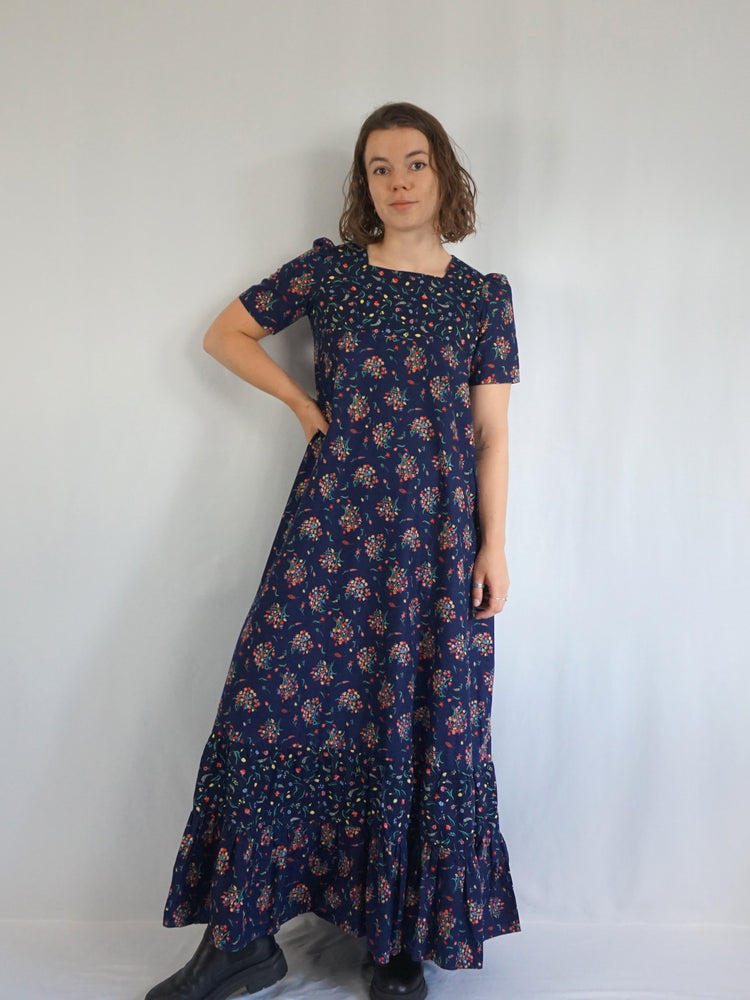Smock Style Ditsy Floral Dress - S