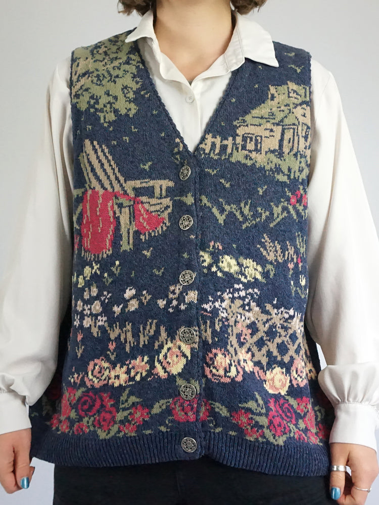 Cottage Scene Vest - L