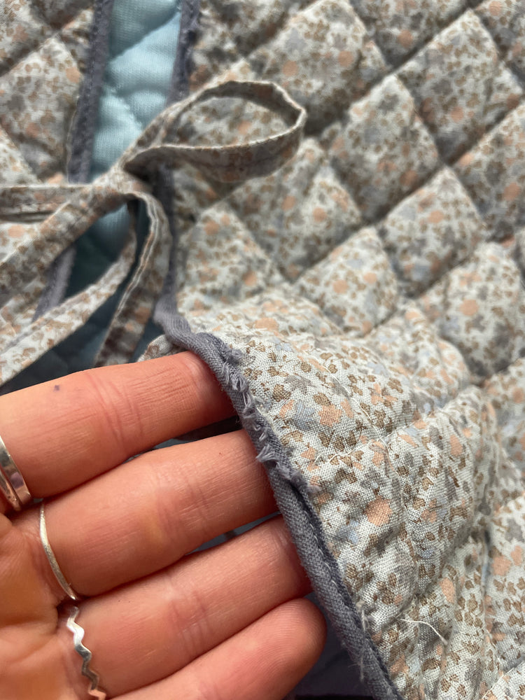 Ditsy Floral Quilted Vest - S