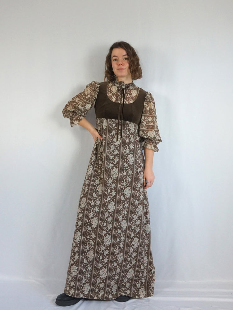 Velvet Detailed Floral Maxi Dress - S