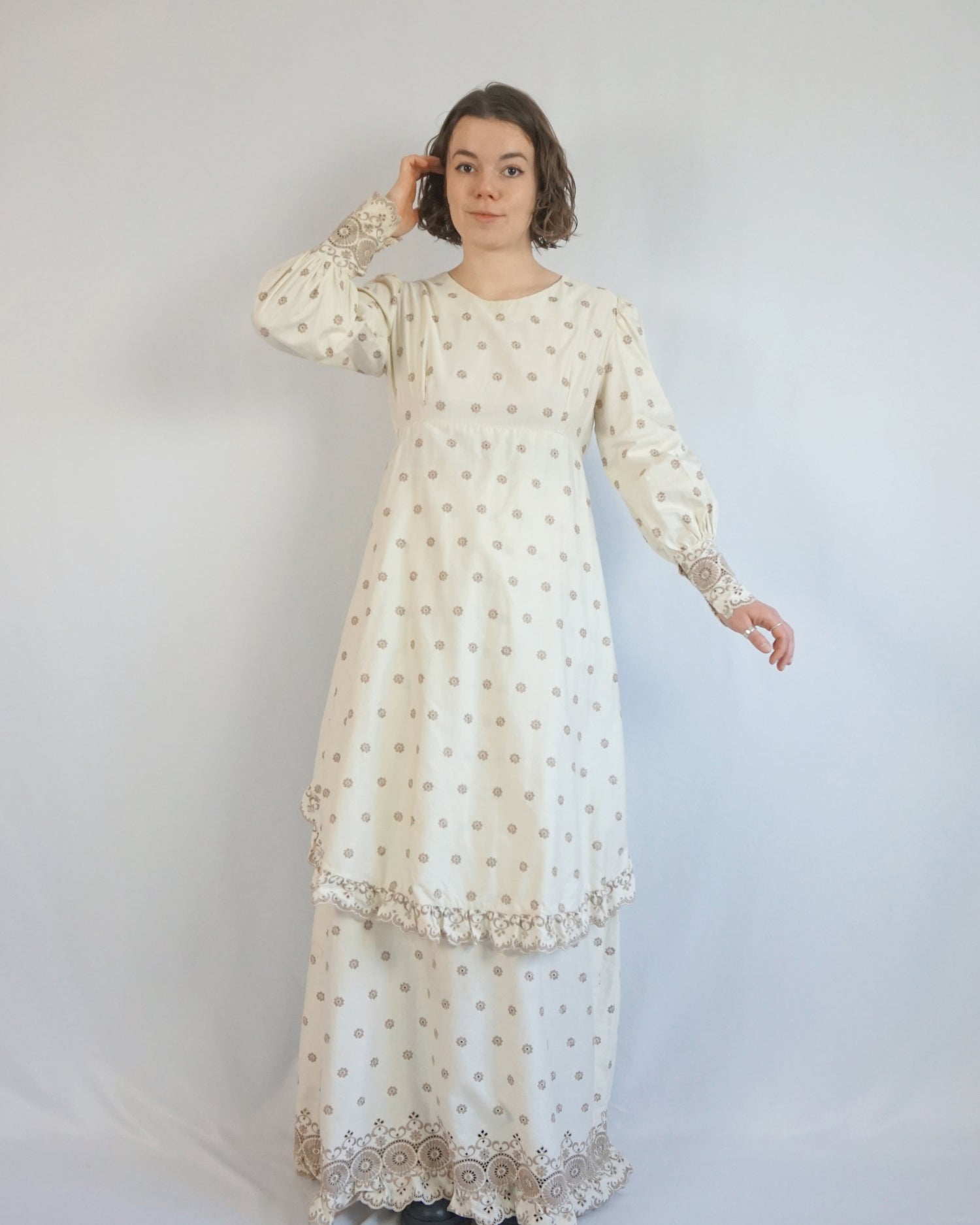 Vintage 70s Floral Embroidered Wedding Dress - S | Reloved Studio Vintage 70s Floral Embroidered Wedding Dress - S | Reloved Studio