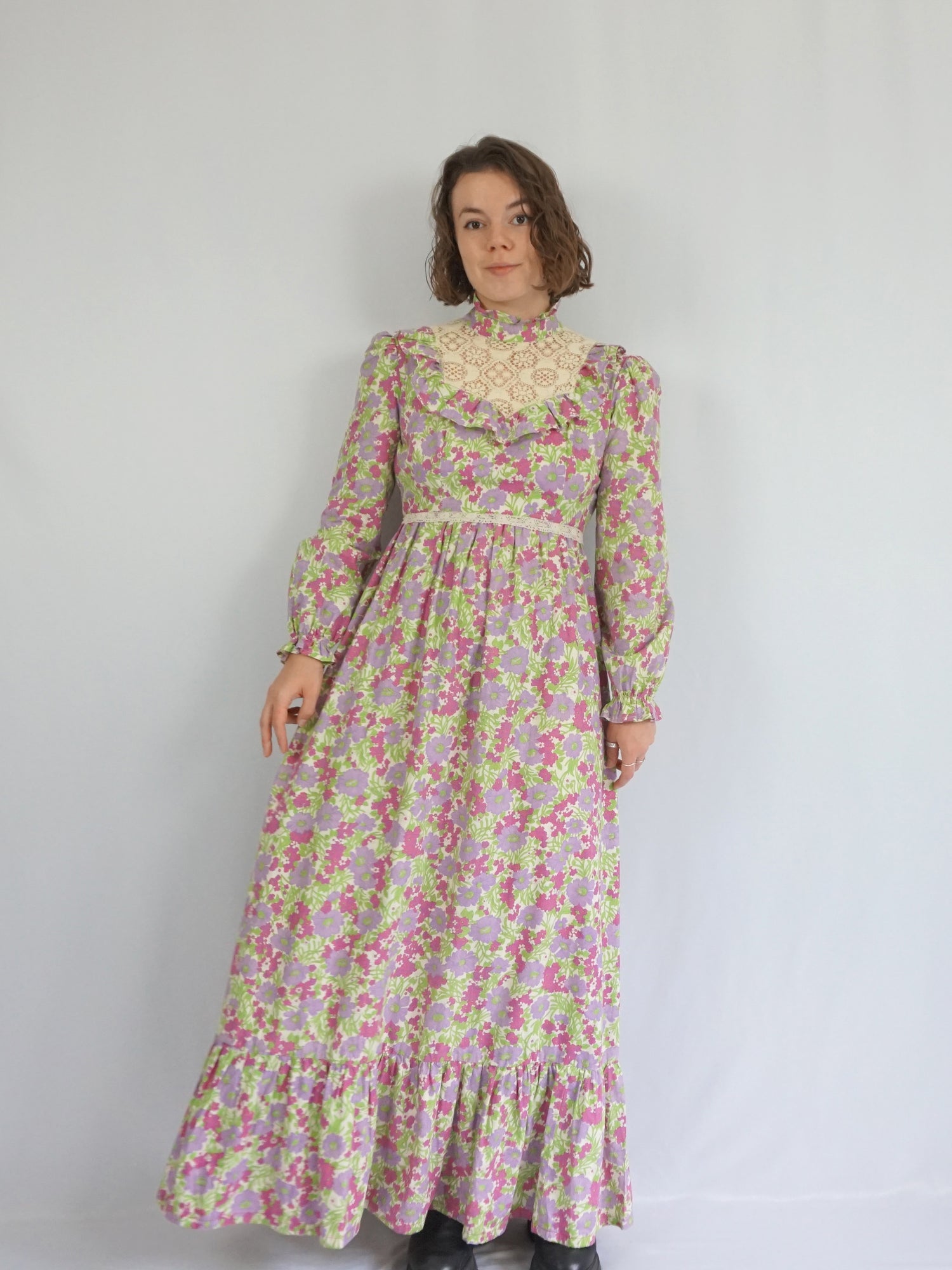 vintage prairie dress Vintage 70s Samuel Sherman Floral Prairie Dress - XS/S