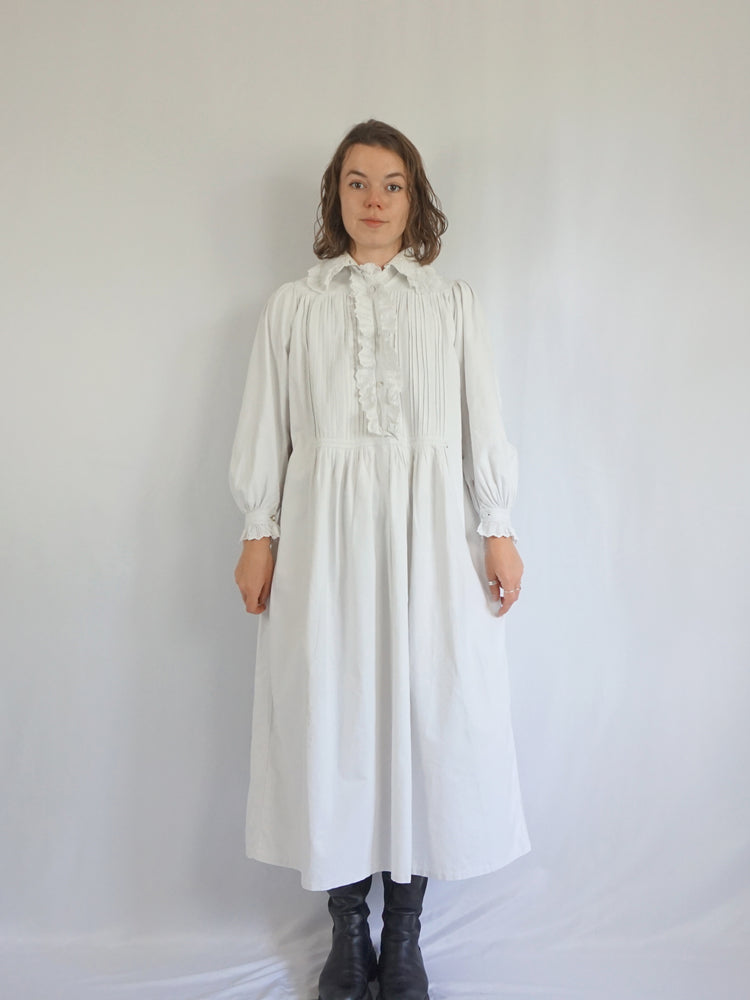 Antique Victorian Nightgown - S