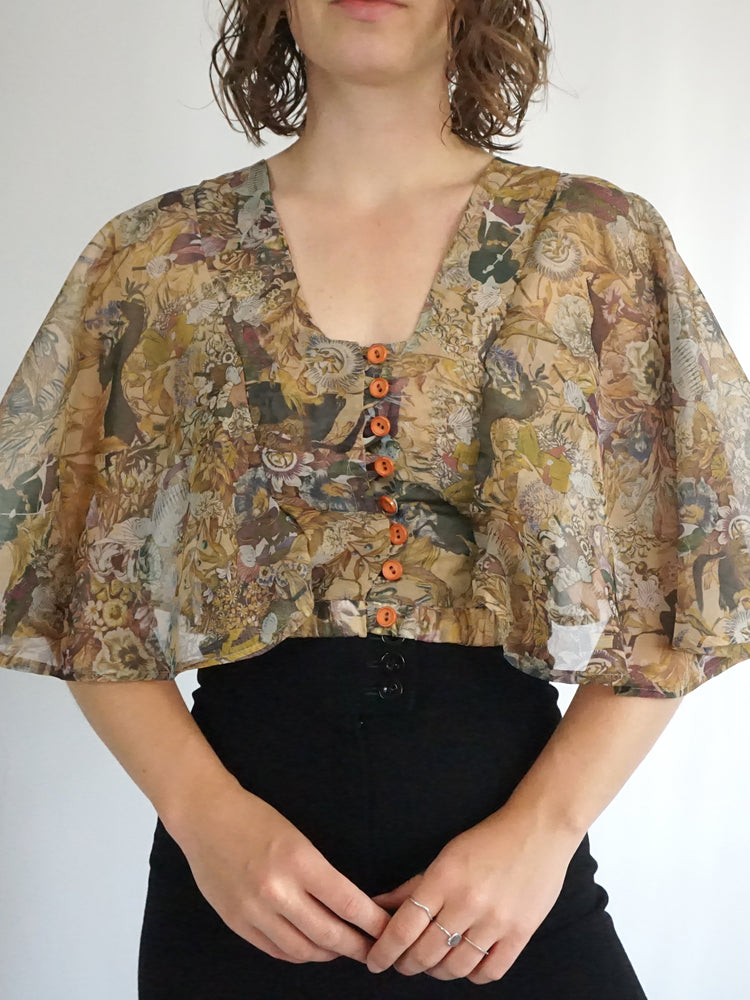 Scenic Flutter Sleeve Shirt - S