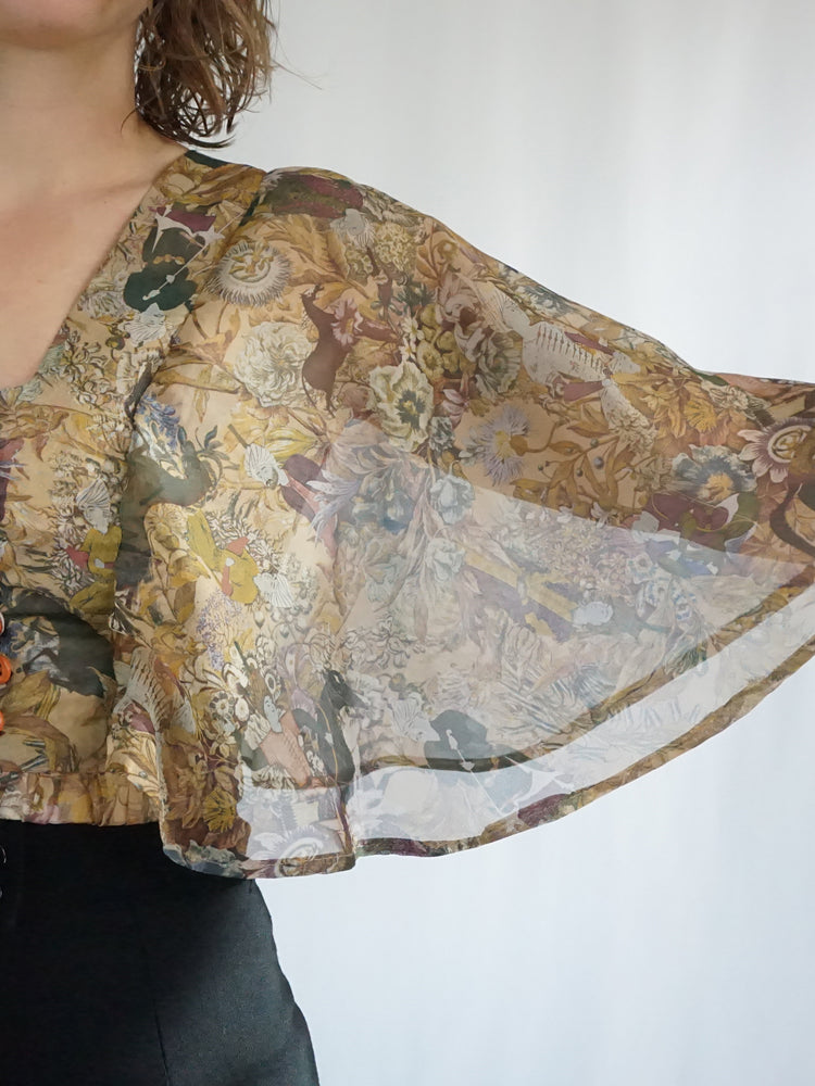 Scenic Flutter Sleeve Shirt - S