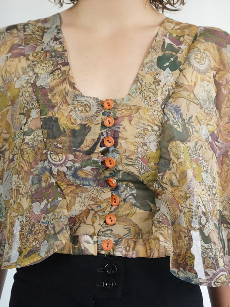 Scenic Flutter Sleeve Shirt - S