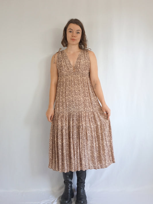 Ditsy Floral Tiered Summer Dress - S