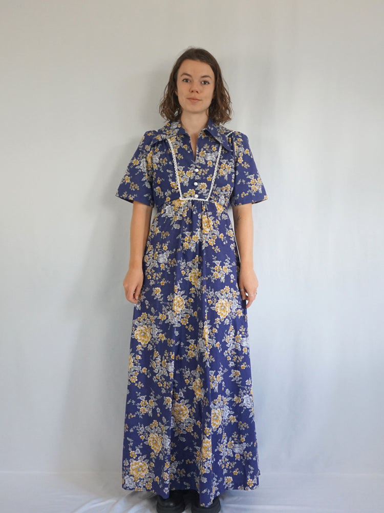 Dagger Collar Floral Maxi Dress - M/L
