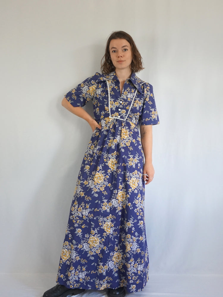 Dagger Collar Floral Maxi Dress - M/L