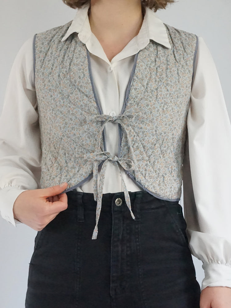 Ditsy Floral Quilted Vest - S