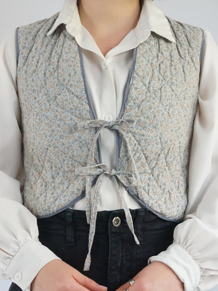 Ditsy Floral Quilted Vest - S