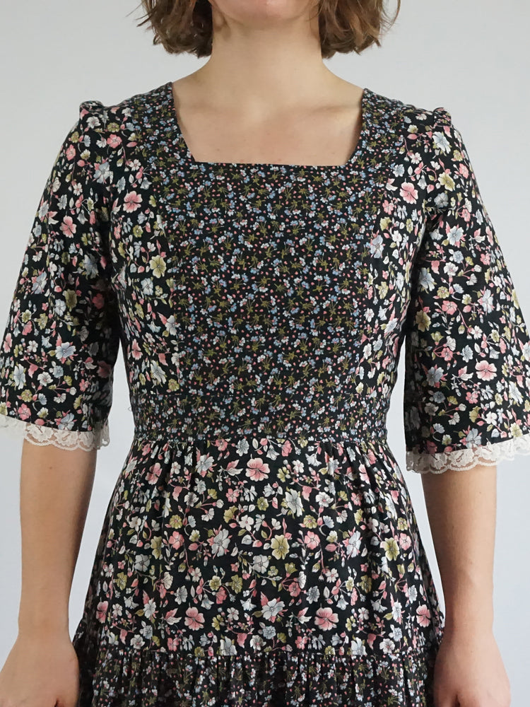 Tiered Ditsy Floral Dress - M