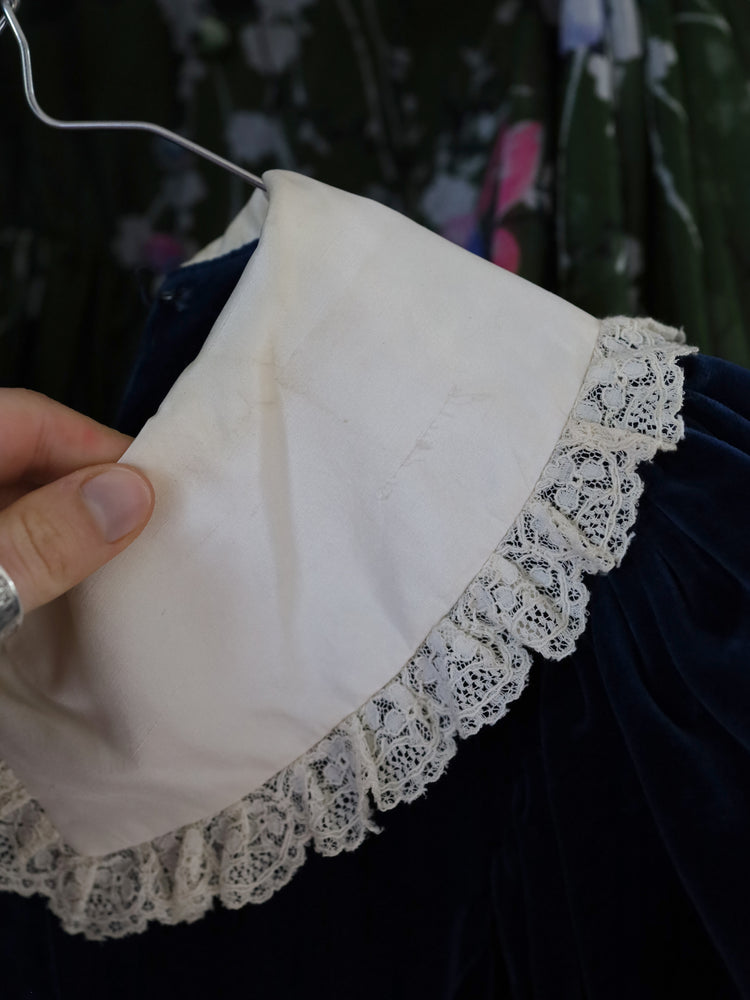 Droopy & Browns Velvet Dress - M