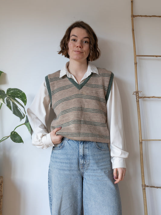 Striped Sweater Vest - M