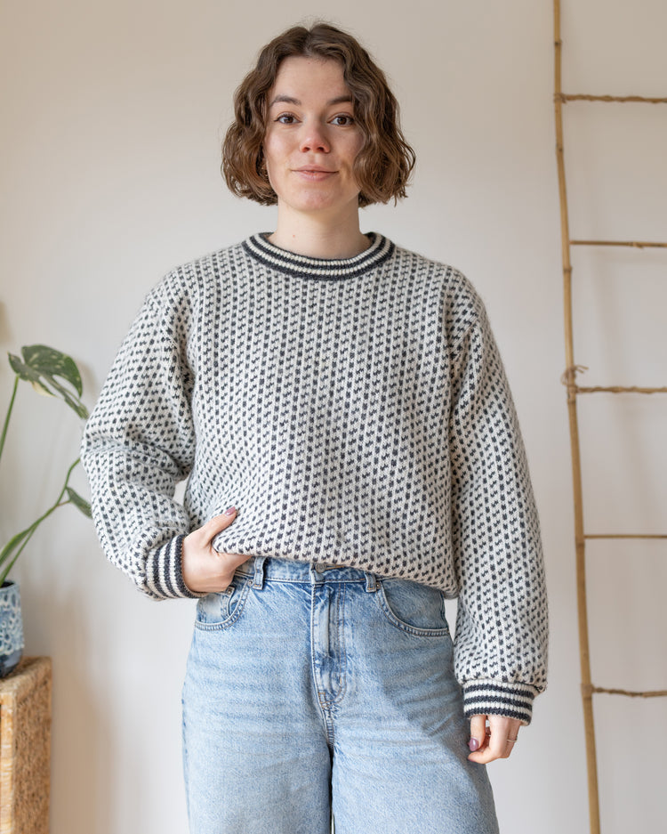 B&W Birdseye Patterned Jumper - M