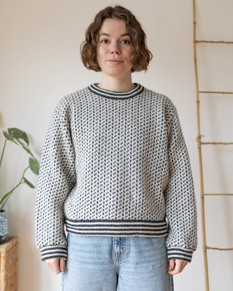 B&W Birdseye Patterned Jumper - M