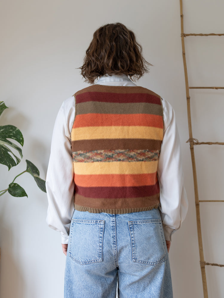 Floral Embroidered Cotton Vest - M