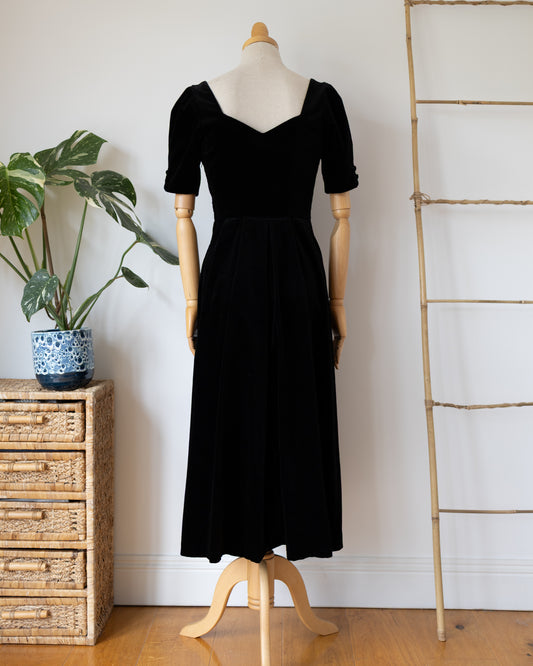 Vintage Laura Ashley 70s, 80s & 90s Clothing | Reloved Studio Vintage Laura Ashley 70s, 80s & 90s Clothing | Reloved Studio