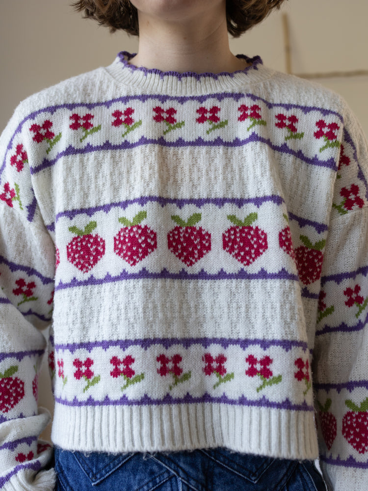 Cropped Strawberry Jumper - L