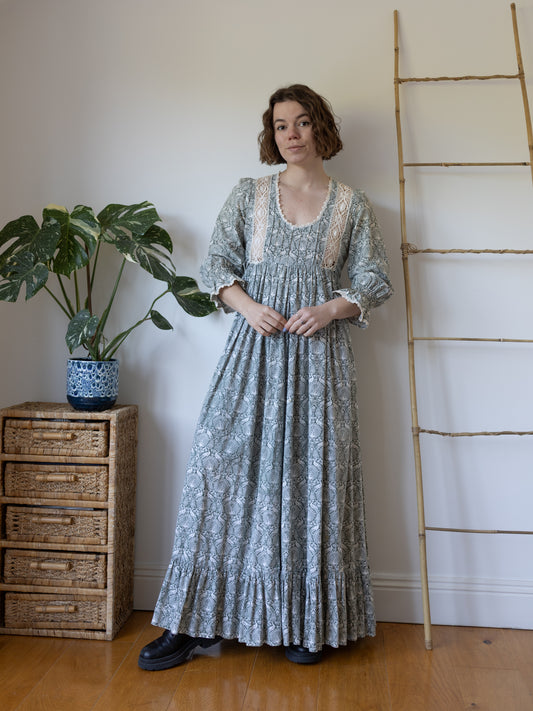 Laura Ashley Peacock Patterned Prairie Dress - S