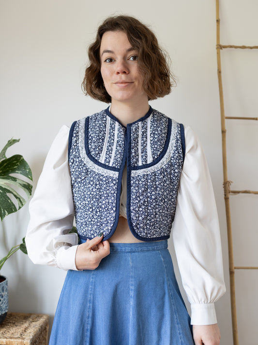 Ditsy Floral Quilted Vest - S