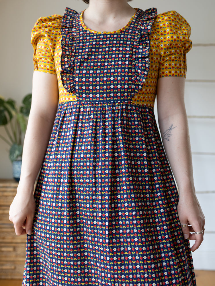 Strawberry Daisy Patterned Maxi Dress - S