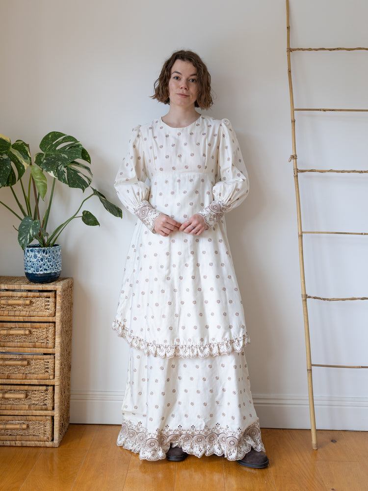 Floral Embroidered Wedding Dress - S/M