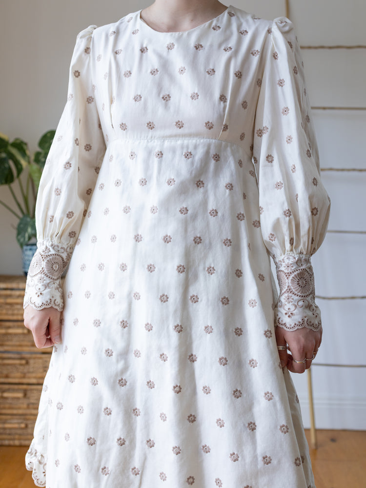 Floral Embroidered Wedding Dress - S/M