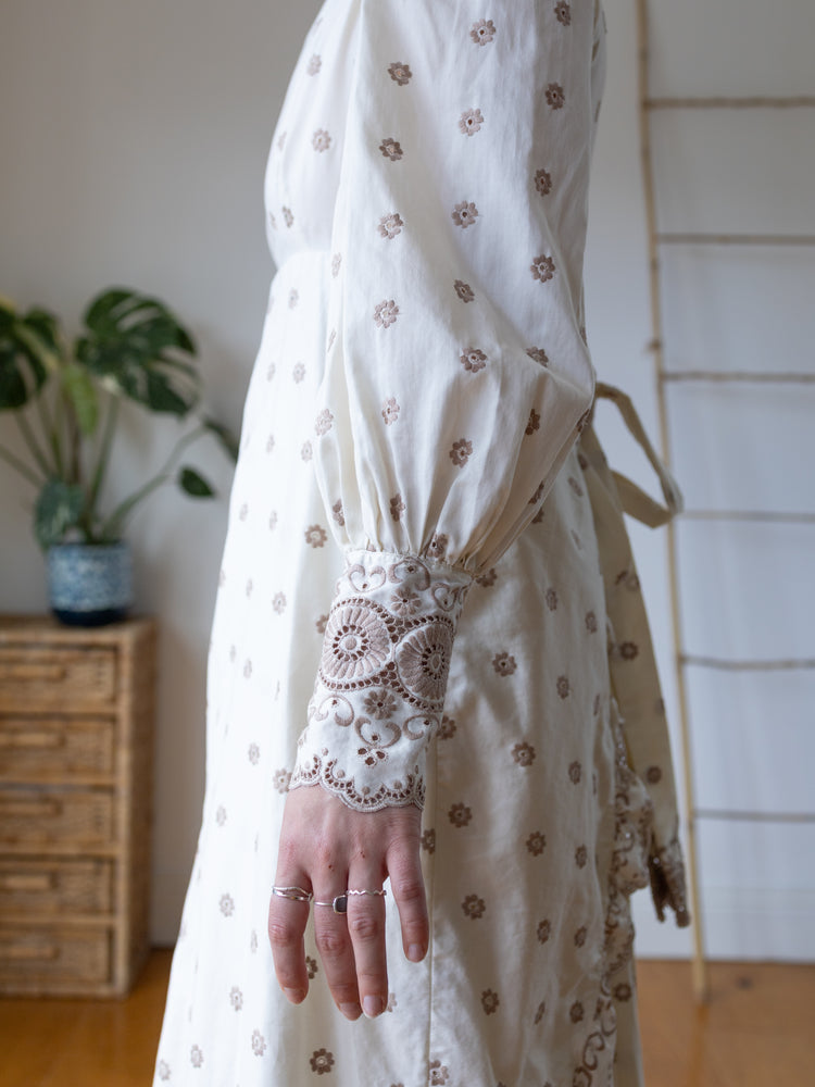Floral Embroidered Wedding Dress - S/M