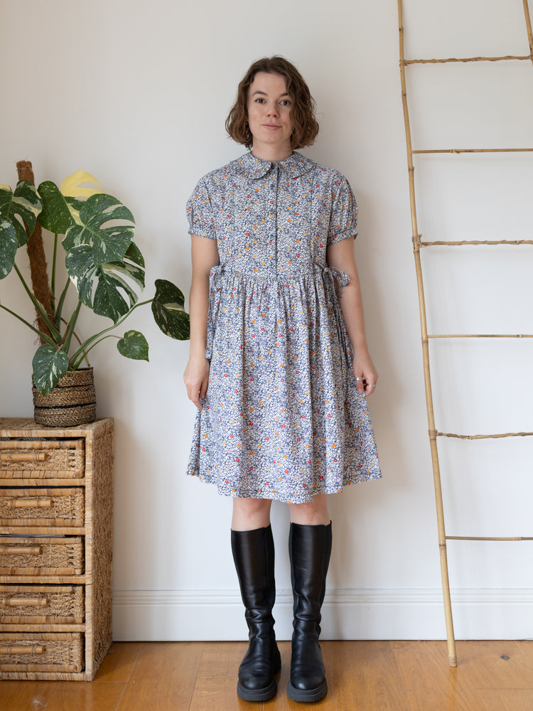 70s Ditsy Floral Midi Dress with Peter Pan Collar - L