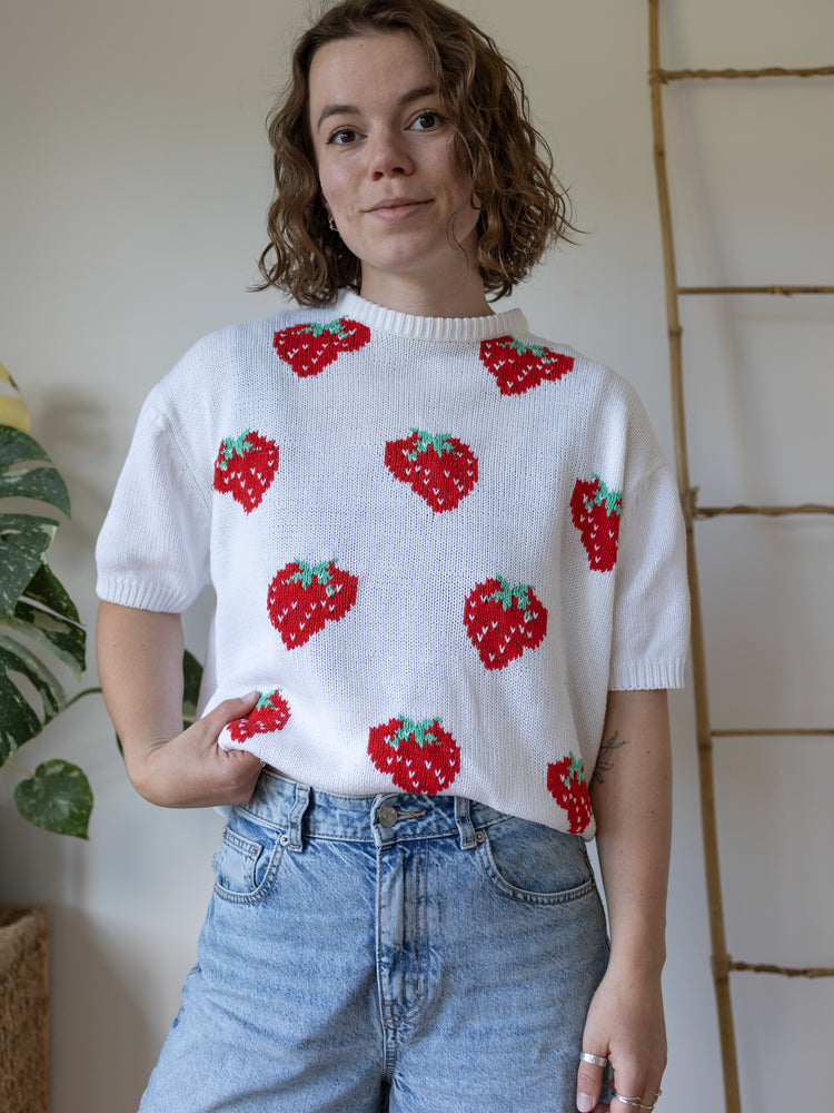 90s Strawberry Knitted Top - M