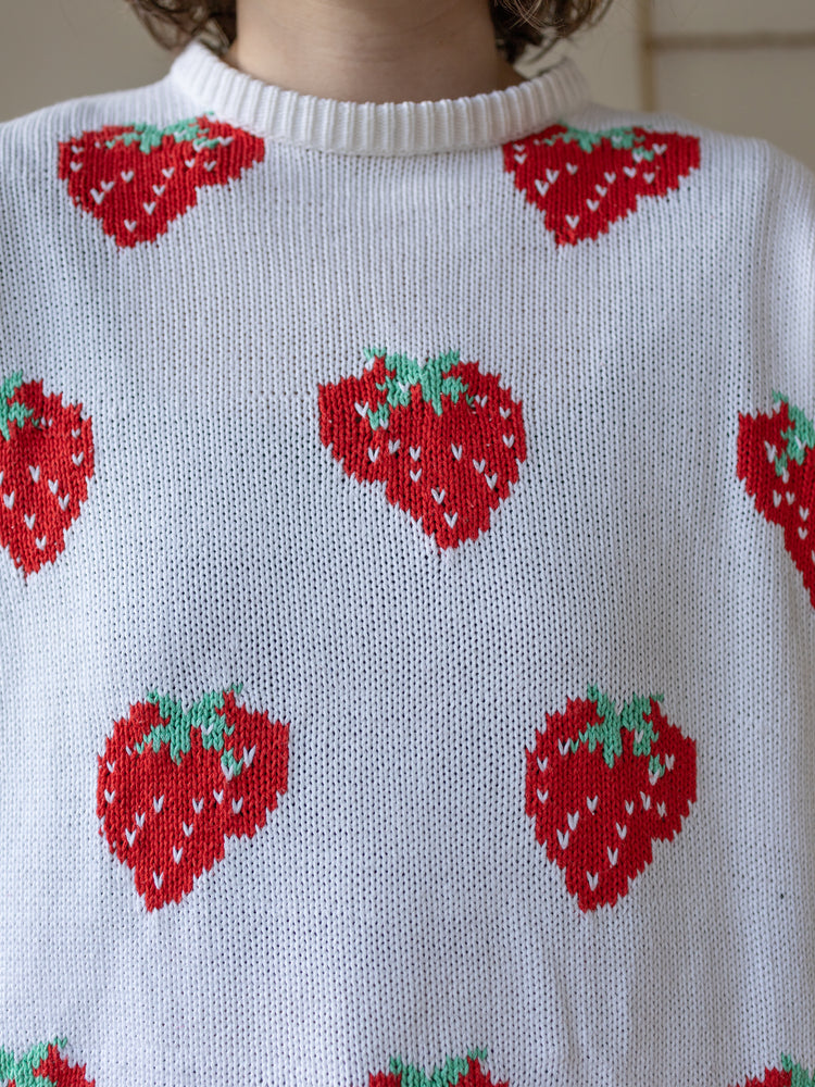 90s Strawberry Knitted Top - M