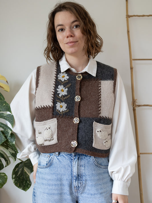 90s C&A Austrian Embroidered Knitted Vest - M